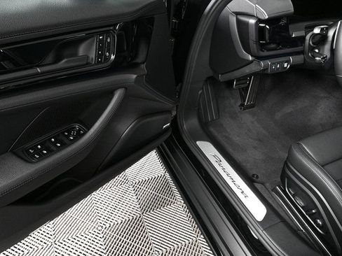 New 2026 Porsche Panamera RWD image 8
