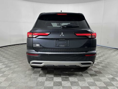 Used 2024 Mitsubishi Outlander SE image 7