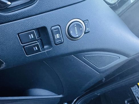 Used 2014 Hyundai Genesis 3.8 image 13