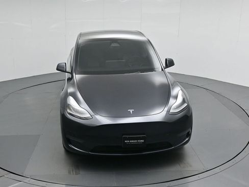 Used 2024 Tesla Model Y Long Range image 33