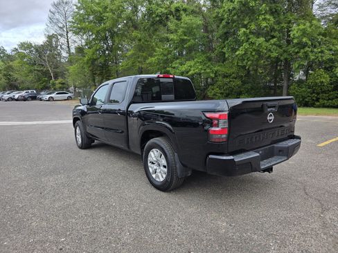 Used 2024 Nissan Frontier SV w/ Technology Package image 5