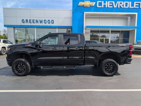 Used 2021 Chevrolet Silverado 1500 Custom Trail Boss AWD/4WD image 2