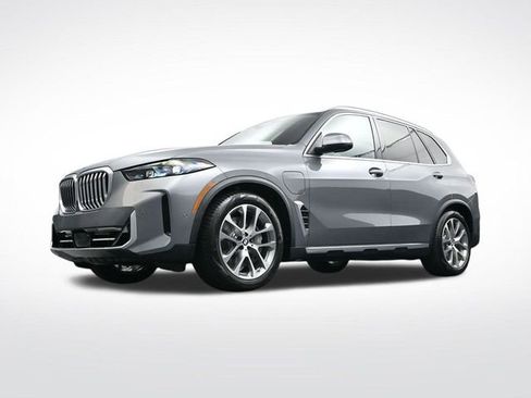 New 2026 BMW X5 xDrive50e image 36