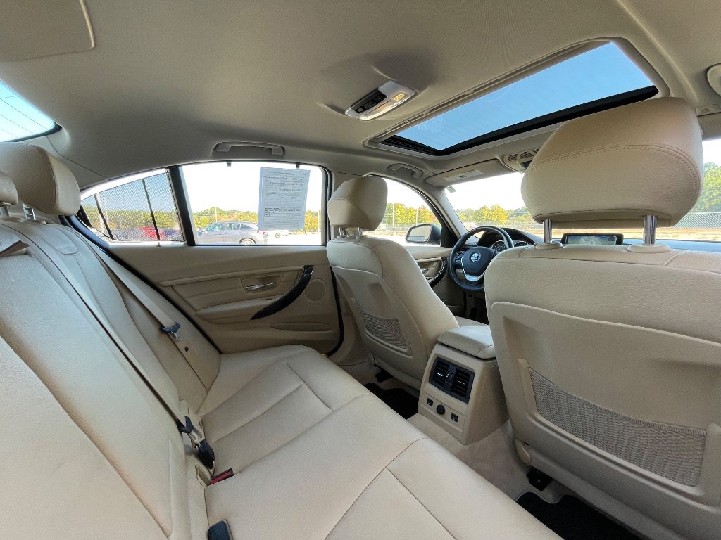 Used 2012 BMW 328i Sedan RWD image 31