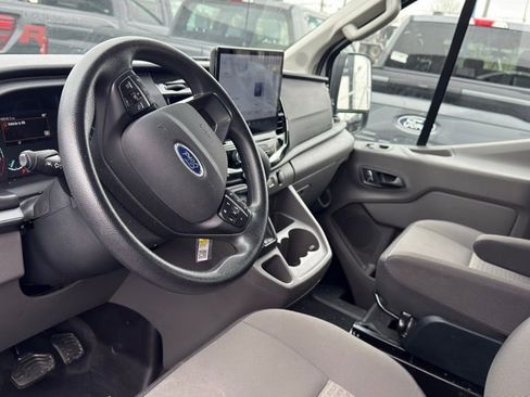 Used 2023 Ford Transit 350 XLT image 9