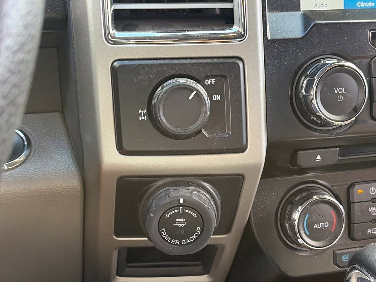 Used 2016 Ford F150 Lariat RWD image 10