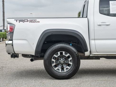 Used 2022 Toyota Tacoma TRD Off-Road image 10