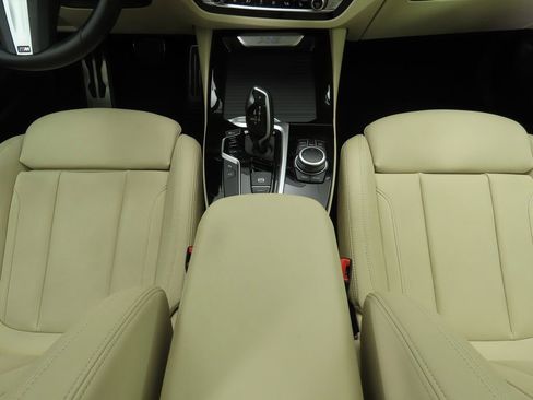 Used 2021 BMW X3 sDrive30i w/ M Sport Package image 16