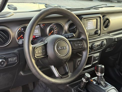 Used 2018 Jeep Wrangler Unlimited Sport image 20