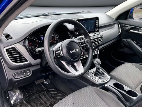 Used 2023 Kia Seltos LX AWD/4WD image 17
