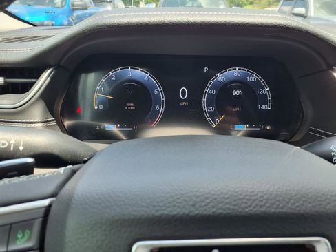 Used 2024 Jeep Grand Cherokee Limited w/ Black Appearance Package image 17