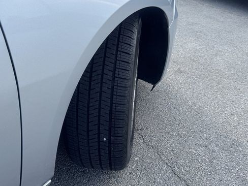 Used 2017 Chevrolet Malibu LT FWD image 12