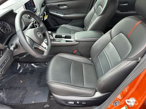 Certified 2025 Nissan Sentra SR w/ SR Premium Package FWD image 7