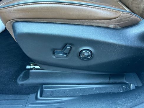 Certified 2020 Chrysler Pacifica Limited w/ Advanced Safetytec Group FWD image 13