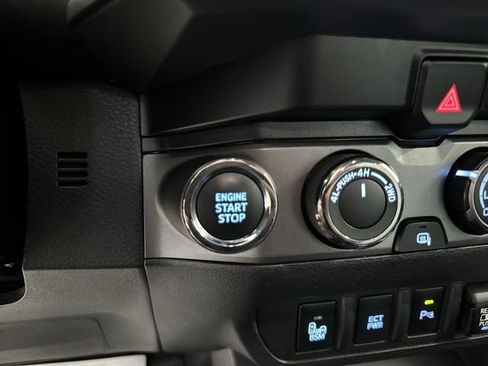Used 2020 Toyota Tacoma TRD Sport image 16