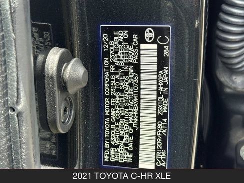 Used 2021 Toyota C-HR XLE FWD image 31