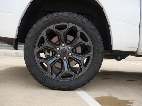Used 2024 RAM 1500 Limited w/ Night Edition AWD/4WD image 9