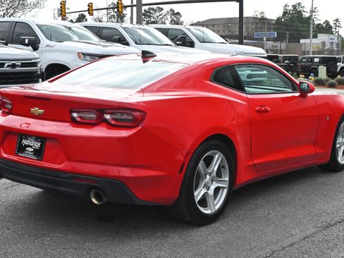 Used 2023 Chevrolet Camaro LT image 14