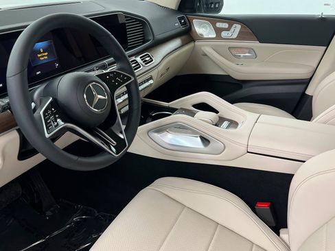New 2026 Mercedes-Benz GLS 450 4MATIC image 15