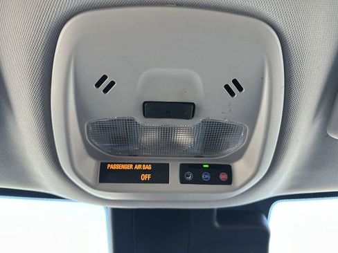 Used 2024 Chevrolet Trax LT image 18