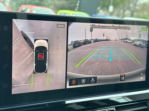 New 2026 Nissan Pathfinder SL image 23