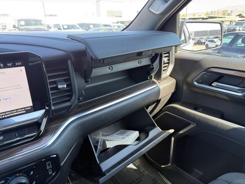 Used 2022 Chevrolet Silverado 1500 LT RWD image 22