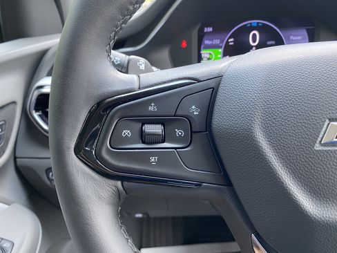 Used 2023 Chevrolet Bolt EUV Premier FWD image 19