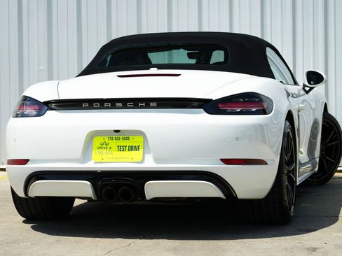 Used 2024 Porsche 718 Boxster image 5