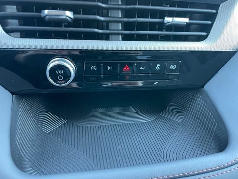 New 2026 Ford Explorer Active w/ Active Comfort Package AWD/4WD image 13