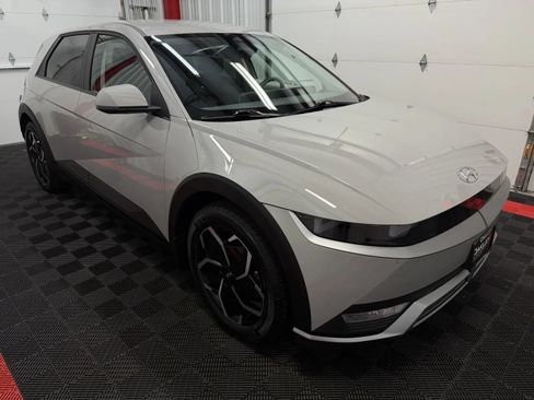 Used 2024 Hyundai Ioniq 5 SE AWD/4WD image 5