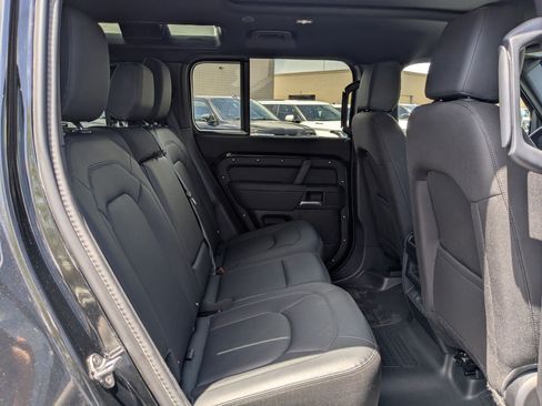 Used 2025 Land Rover Defender 110 S AWD/4WD image 33