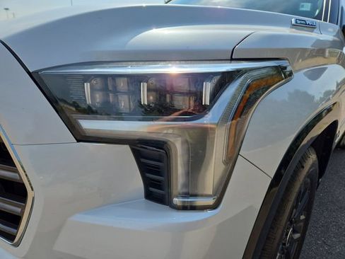 Used 2024 Toyota Sequoia Platinum AWD/4WD image 6