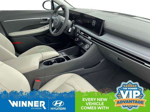 New 2025 Hyundai Sonata SEL image 16