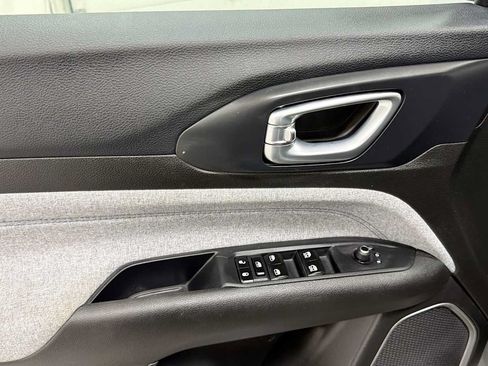 Used 2025 Jeep Compass Sport AWD/4WD image 15