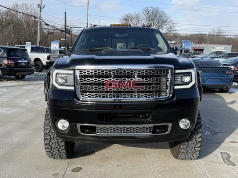 Used 2012 GMC Sierra 2500 Denali w/ Suspension Package, Off-Road image 18
