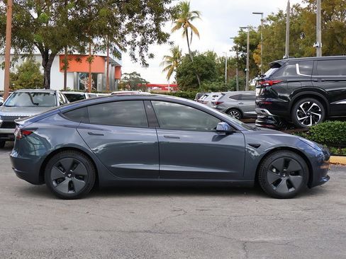 Used 2022 Tesla Model 3 image 18