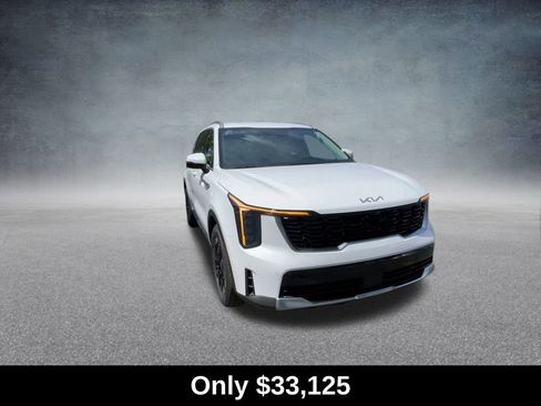 Used 2026 Kia Sorento S image 4