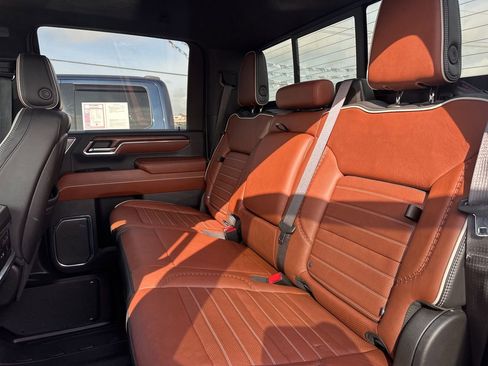 Used 2024 GMC Sierra 2500 Denali Ultimate image 12