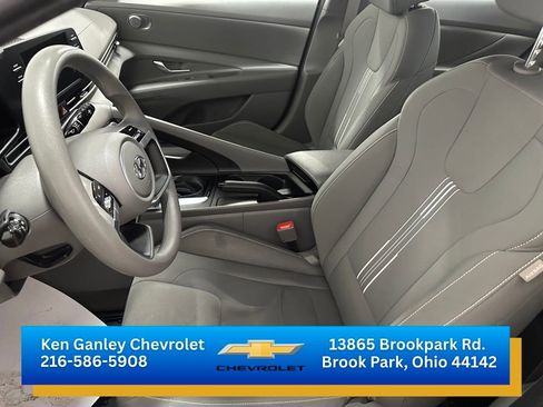 Used 2023 Hyundai Elantra SEL FWD image 10