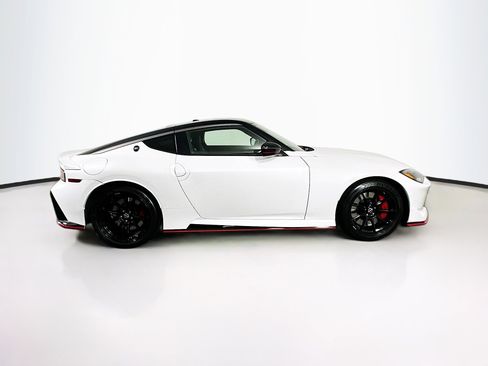 Used 2024 Nissan Z NISMO w/ Floor Mat Package RWD image 10
