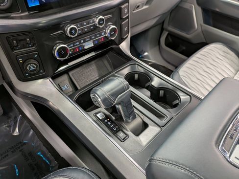 Used 2022 Ford F150 Limited image 15