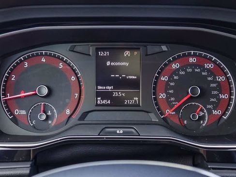 Used 2021 Volkswagen Jetta SE w/ SE Cold Weather Package image 23