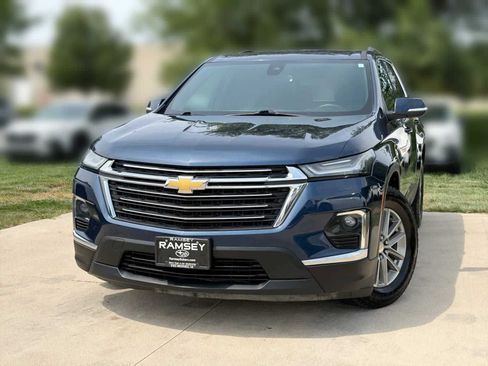 Used 2023 Chevrolet Traverse LT AWD/4WD image 1