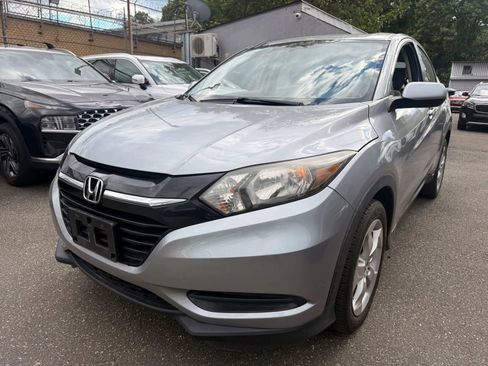 Used 2018 Honda HR-V LX image 28