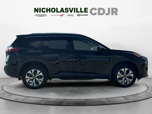 Used 2021 Nissan Rogue SV w/ Premium Package AWD/4WD image 6