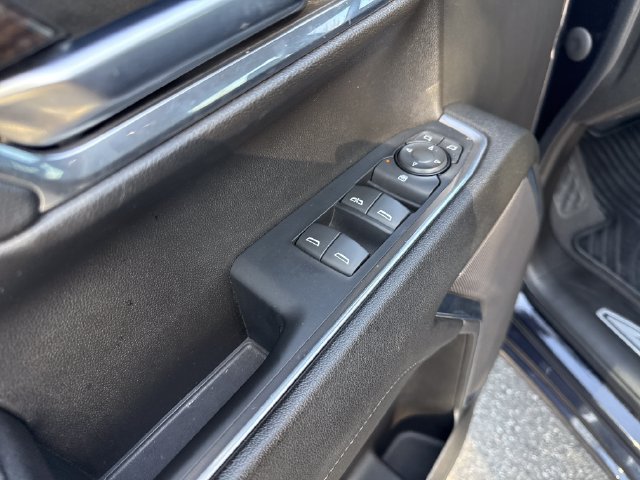 Used 2023 Chevrolet Silverado 1500 LT AWD/4WD image 12