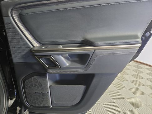 Used 2023 Rivian R1T Adventure image 17