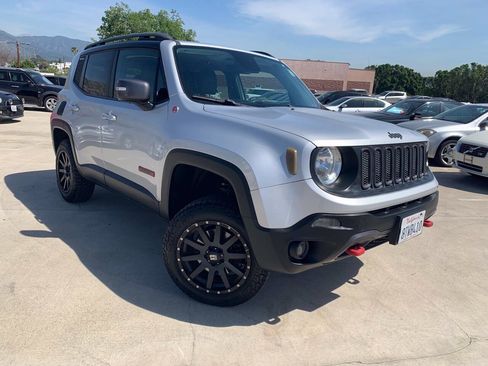 Used 2015 Jeep Renegade Trailhawk w/ Premium Leather Group AWD/4WD image 6
