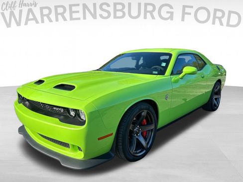 Used 2023 Dodge Challenger SRT Hellcat RWD image 3