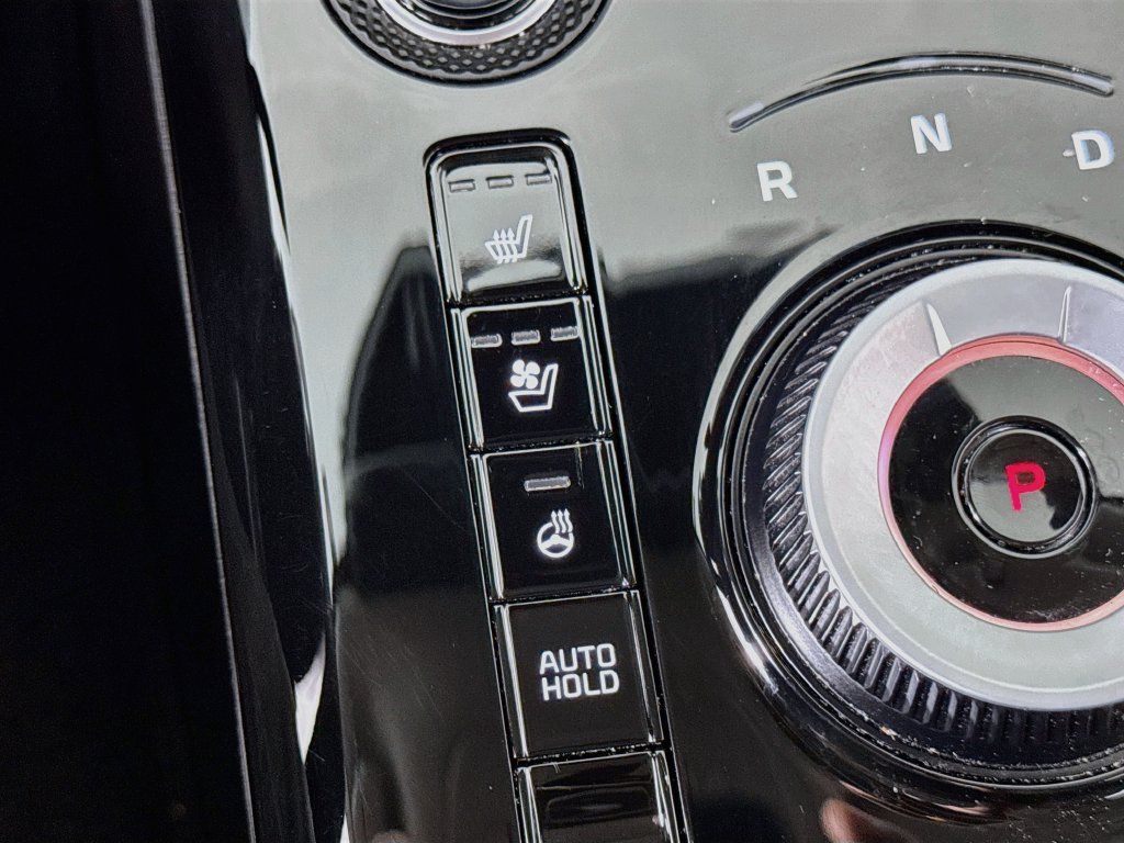 Used 2023 Kia Niro Wave w/ Wave Preserve Package FWD image 16